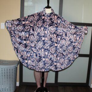 Cozelle Pink and Blue Floral Print One Size Poncho Plush Robe with Pockets